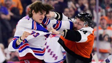 Rangers’ Matt Rempe trades blows with Flyers’ Nicolas Deslauriers in old-school fight