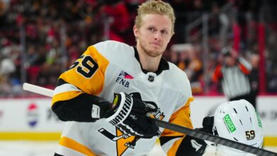 Penguins trade Jake Guentzel to Hurricanes in NHL deadline splash