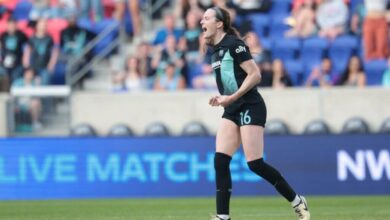 Rose Lavelle scores stoppage-time equalizer on return from injury for Gotham FC