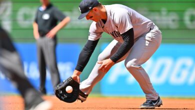 Yankees first baseman Anthony Rizzo commits an error during the second inning of Sunday's loss in Cleveland.