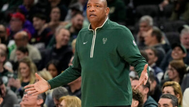 Milwaukee Bucks let go of 3 assistant coaches: Sources