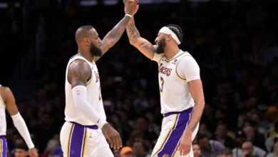 Anthony Davis 'respecting' LeBron James' Lakers opt-out decision