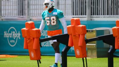 Dolphins' Shaquil Barrett announces NFL retirement