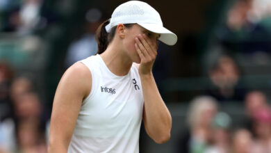 LONDON, ENGLAND - JULY 06: Iga Swiatek of Poland looks dejected as she plays against Yulia Putintseva of Kazakhstan in her Ladies' Singles third round match during day six of The Championships Wimbledon 2024 at All England Lawn Tennis and Croquet Club on July 06, 2024 in London, England. (Photo by Clive Brunskill/Getty Images)