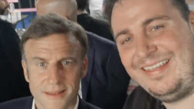 Jarvis approached Macron in the Stade de France