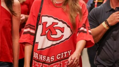 Taylor Swift appears to miss boyfriend Travis Kelce, Chiefs’ 'SNF' clash