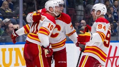 NHL: Calgary Flames at Vancouver Canucks