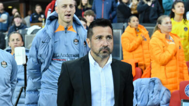 SAN JOSE, CALIFORNIA - MARCH 30: Houston Dash head coach Fran Alonso along the sidelines prior to playing Bay FC at PayPal Park on March 30, 2024 in San Jose, California. (Photo by Lyndsay Radnedge/ISI Photos/Getty Images)