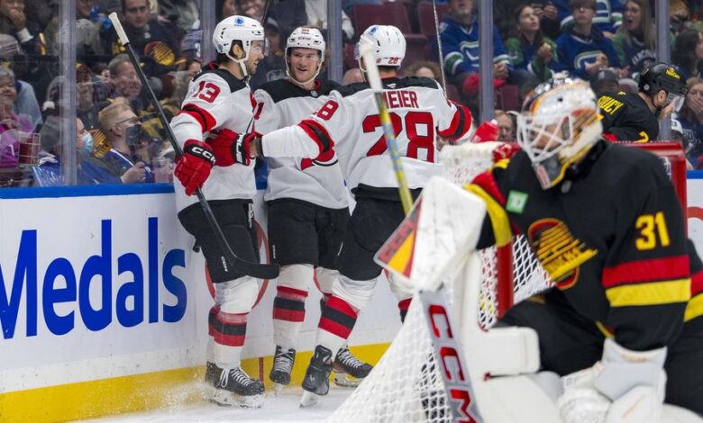 NHL: New Jersey Devils at Vancouver Canucks