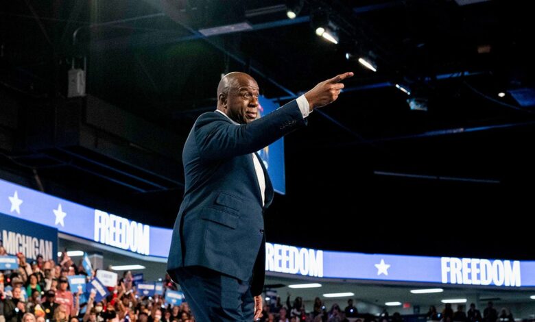 Magic Johnson: Black men should vote for Harris because Trump 'did not deliver on' promises to Black community