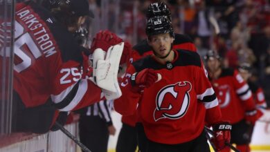 NHL: New York Islanders at New Jersey Devils