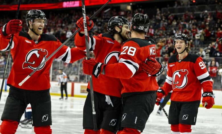 NHL: Washington Capitals at New Jersey Devils