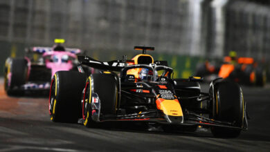 LAS VEGAS, NEVADA - NOVEMBER 23: Max Verstappen of the Netherlands driving the (1) Oracle Red Bull Racing RB20 on track during the F1 Grand Prix of Las Vegas at Las Vegas Strip Circuit on November 23, 2024 in Las Vegas, Nevada. (Photo by Rudy Carezzevoli/Getty Images)