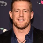 JJ Watt lauds Paul Bissonnette for 'defending the people' in restaurant brawl