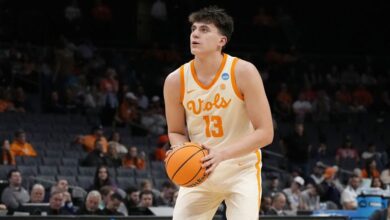 NCAA Basketball: NCAA Tournament First Round-Tennessee vs Saint Peters